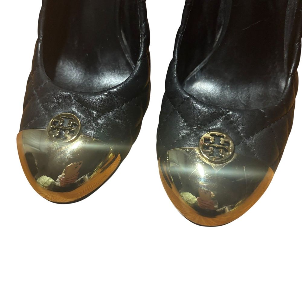Tory Burch Kaitlin Wedge in Black and Gold- Size 7 - Picture 6 of 8